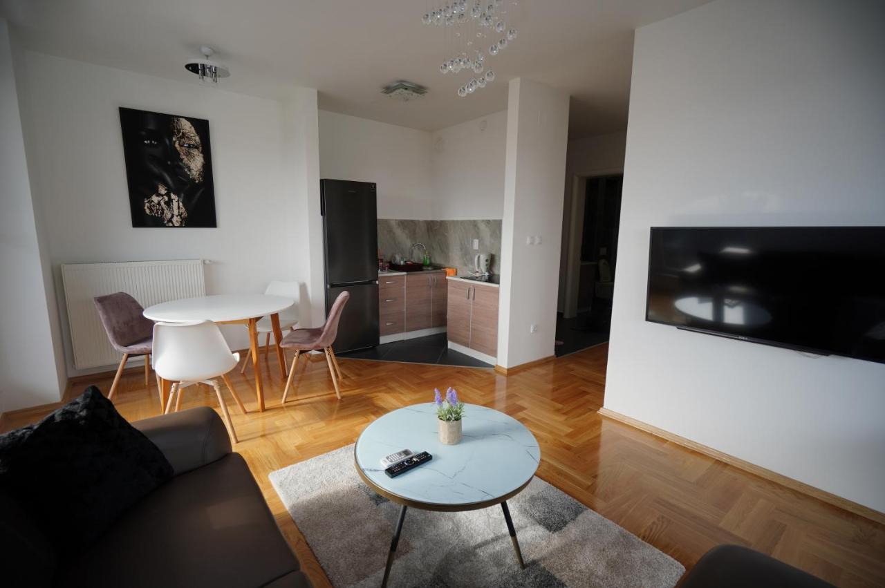 Apartman Venecija Banja Luka Exterior foto